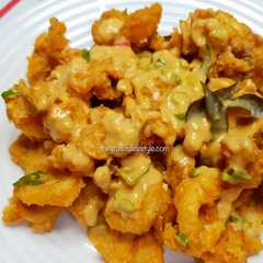 รูปของ Cumi Goreng Crispy Saus Telur Asin 🦑