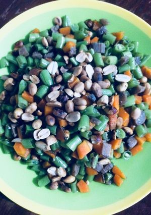 Hình của món Đậu que xào xá bấu cà rốt.