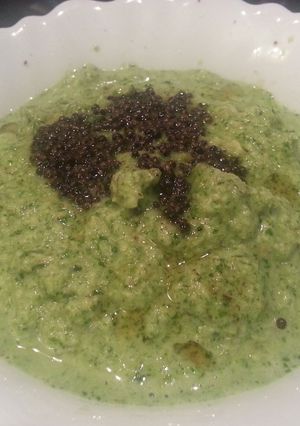 A picture of Mint coconut chutney.