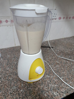A picture of Banana smoothie.