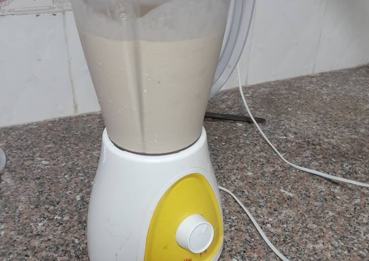 Recipe of Super Quick Homemade Banana smoothie