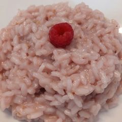 A picture of Risotto al lampone raspberry risotto.