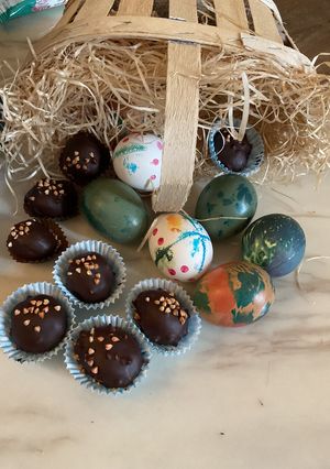 Une photo de Le chocolat 🍫 fête 🥳 pâques 🪶🦜