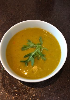 A picture of Carrot and coriander soup.