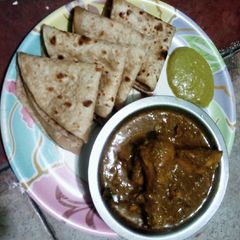 A picture of Chicken masala.