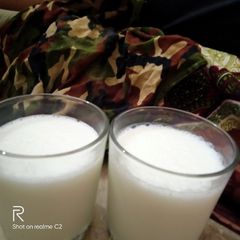 A picture of Meethi lassi.