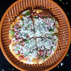 A picture of Veg cheese Pizza.
