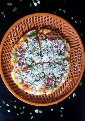 A picture of Veg cheese Pizza.