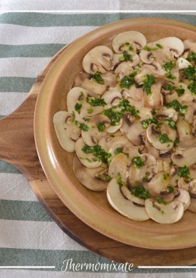 Una foto de Champiñones en vinagre con Thermomix