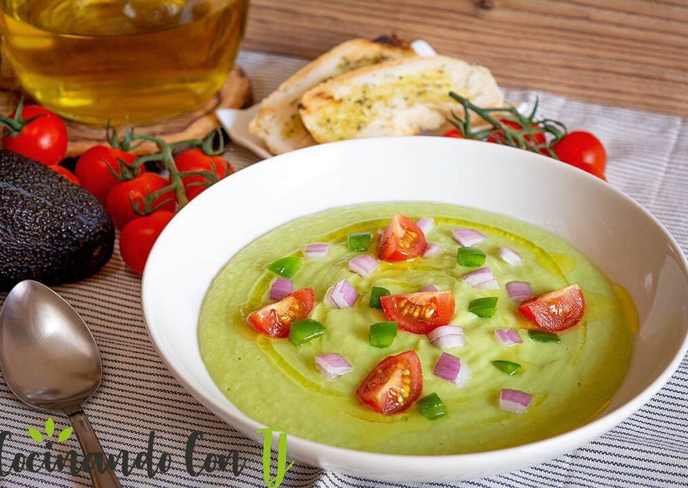 Crema de aguacate y pepino
