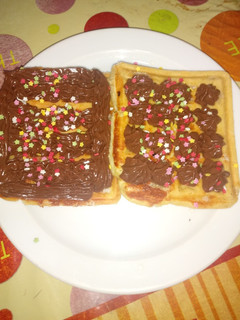 Una foto de Waffles belgas con sabor a esencia de naranja