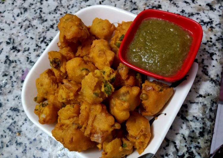 Step-by-Step Guide to Make Quick Onion pakodha
