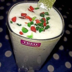 A picture of Kiwi shake.