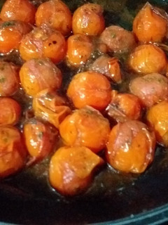 Una foto de Tomates cherry confitados