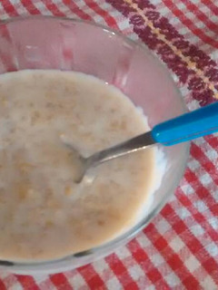 Una foto de Leche con avena para Una