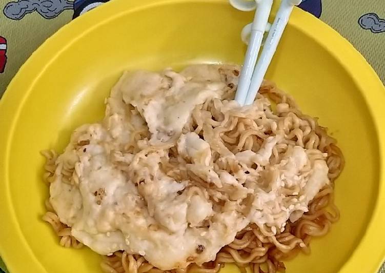 Bagaimana Menyiapkan Indomie goreng mozarella Anti Gagal