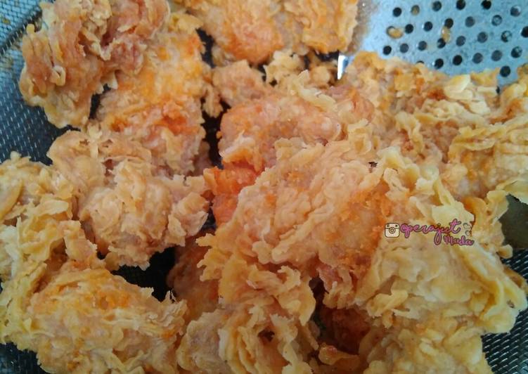 Bagaimana Menyiapkan Resep Ayam Goreng Tepung Renyah / Crispy Fried Chicken yang Lezat