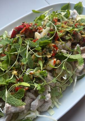 A picture of Thai Chili Lime Pork (Moo Manao หมูมะนาว).