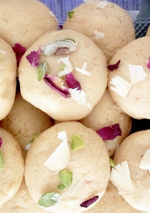 A picture of Milk peda.