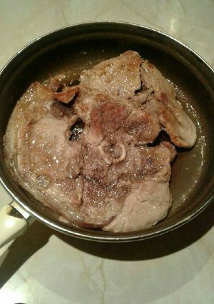 A picture of Simply fried pork chops.
