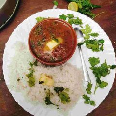 A picture of URAD DAL Tadka 😋 Makhani Dal (Restaurant style URAD Dal Tadka 😋 makhani dal).
