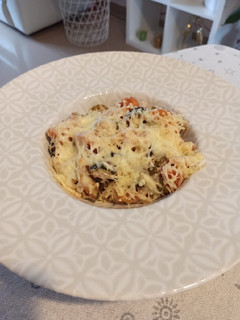 Una foto de Pasta con pisto. Gratinada