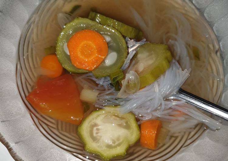 Bagaimana Menyiapkan Sayur Oyong Soun Wortel, Sempurna