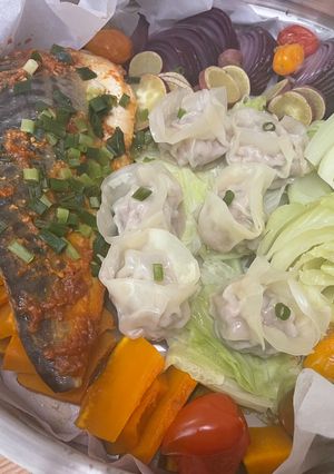 【快速蒸籠料理】紅綠雜菜, 偽裝燒賣, 雙醬鯖魚 的食譜成品照片