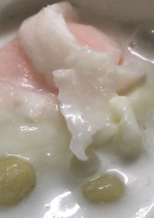 รูปของ บัวลอยเผือกและหรือบัวลอยมันหวานไข่หวาน