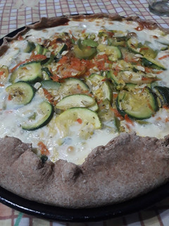 Una foto de Tarta de verduras con masa integral