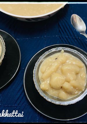 A picture of Pal kolukkattai/milk kolukkattai.