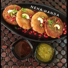 A picture of Falahari aloo tikki.