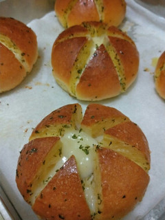 Foto resep Korean Cream Cheese Garlic Bread