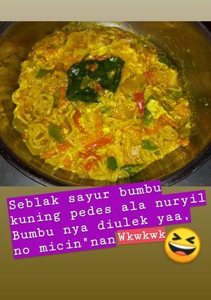 Foto resep Seblak sayur bumbu kuning pedes ala nuryil