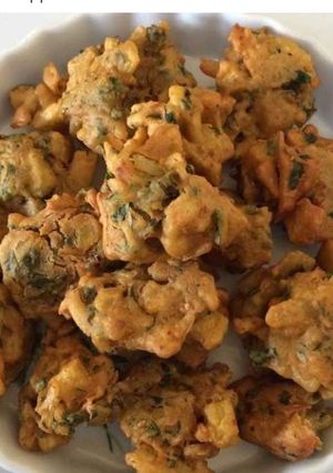 A picture of Spinach Onion Pakoras.