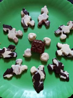 માર્બલ ચોકલેટ (Marble Chocolate Recipe In Gujarati) રેસીપી મુખ્ય ફોટો