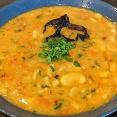 Fava beans soup A picture of Fava beans soup.