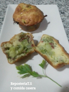 Una foto de Mini pasteles de brócoli y jamón