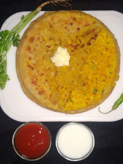 મગ દાળ પરાઠા(Moong Dal paratha recipe in Gujarati) રેસીપી મુખ્ય ફોટો