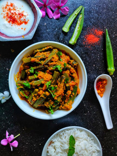 A picture of Dahi Bhindi.