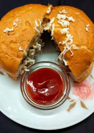 बर्गर (burger recipe in Hindi) रेसिपी मुख्य फोटो