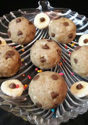 A picture of Banana Choco Bliss Balls.