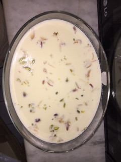 A picture of Milk agar-agar (or) milk pudding.