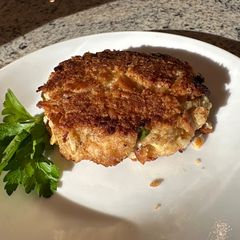 A picture of Nick’s Crab Cakes.