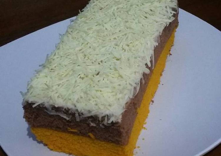 Resep Bolu kukus lapis dua warna Anti Gagal