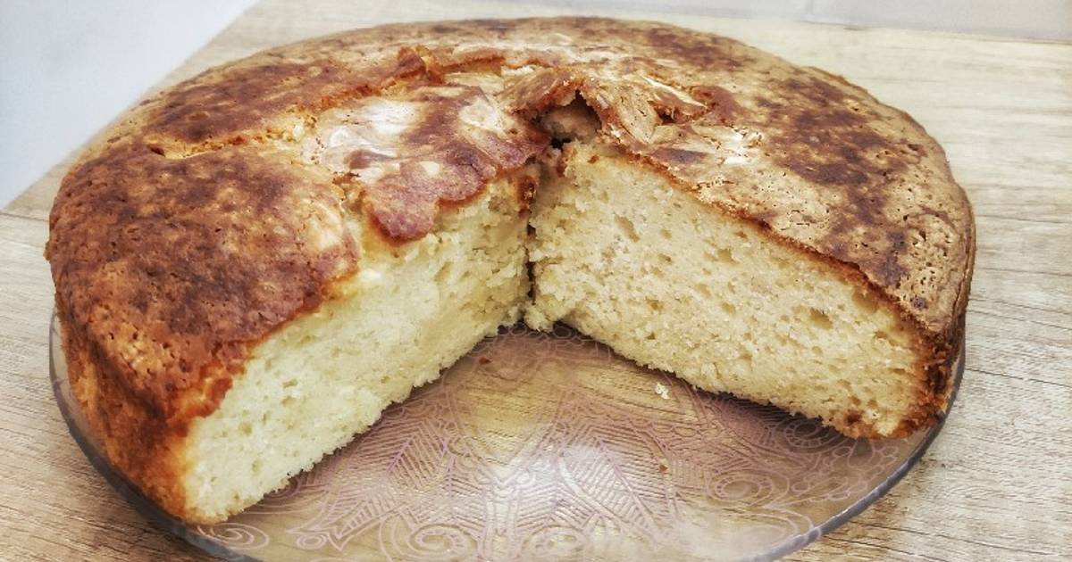 Лакомка из сметаны пирог