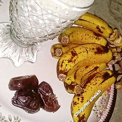 A picture of Banana dates milkshake.