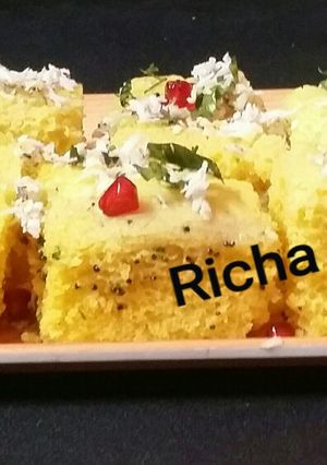 A picture of Khaman.