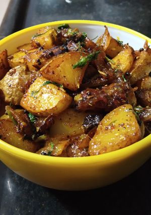 A picture of Potato onion fry.