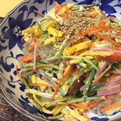 A picture of Japanese Harusame Noodle Salad.